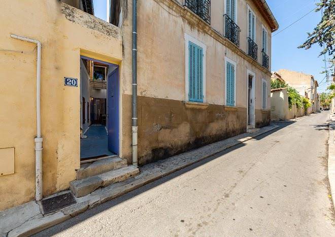 Riad en ville la ciotat locations saisonnieres