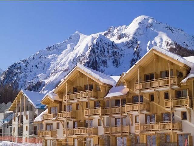Madame vacances residence les balcons des airelles