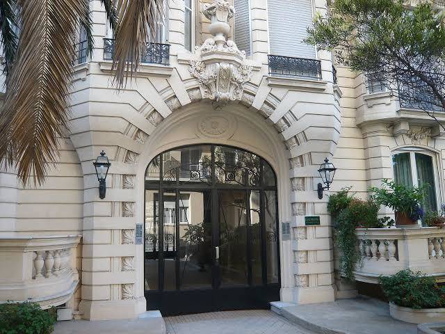 Gloria Mansion Image