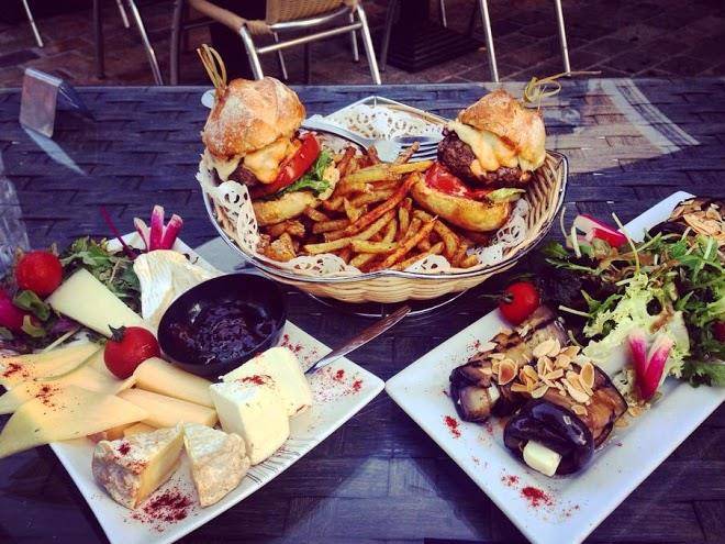 Hotel restaurant le8