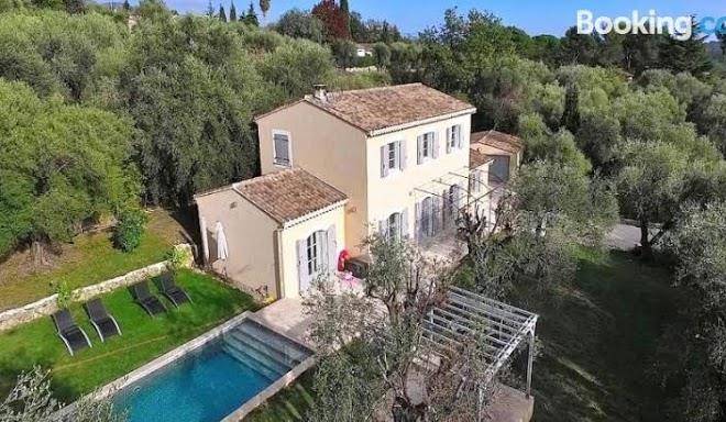 La bastide aux oliviers tourrettes sur loup