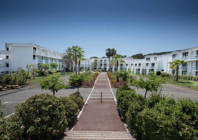Mouratoglou resort