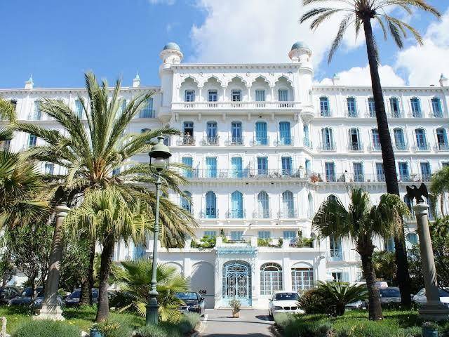 Orient palace