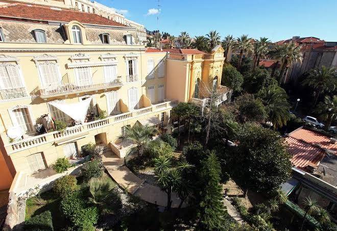 Residence chateauneuf