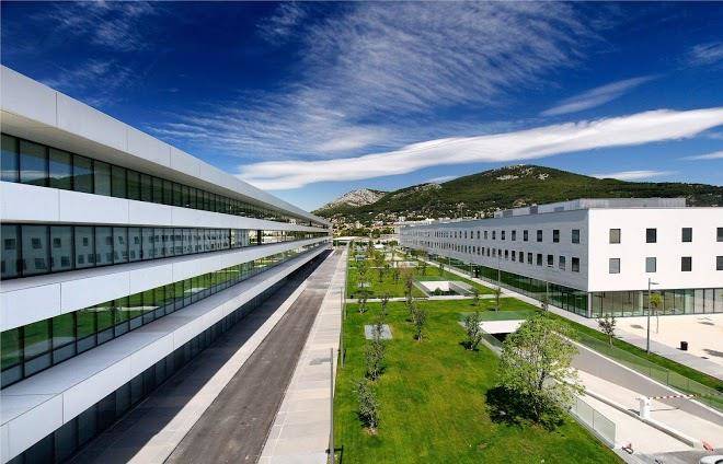 Holiday inn express toulon est