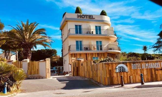 Hotel almanarre plage