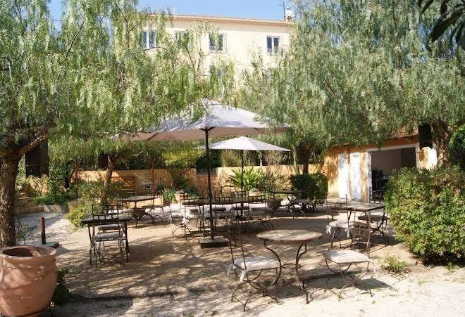 Hotel La Petite Boheme Image