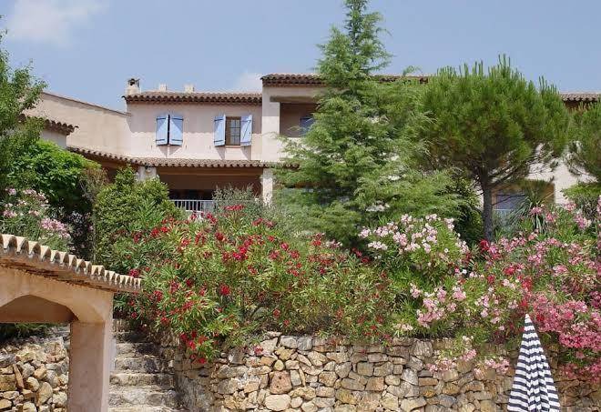 Hotel restaurant le mas des collines