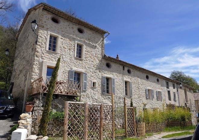 L'unicorne bed & yoga haut var