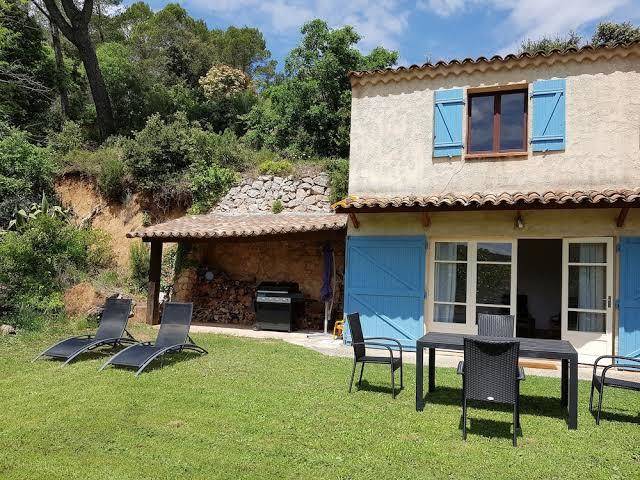 Location salernes france colline de sollies