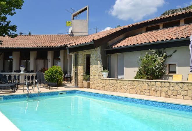 Logis hotel le vieil amandier