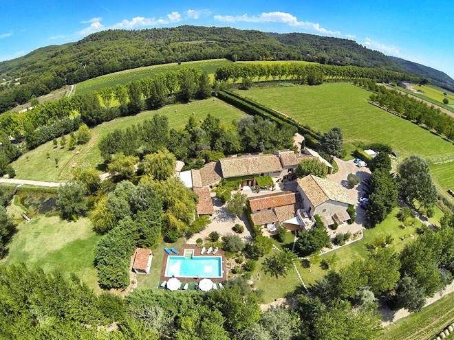 Domaine du grand lauron entre avignon et aix en provence