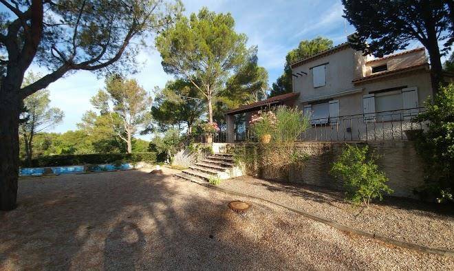 Gite luberon 6 personnes avec piscine