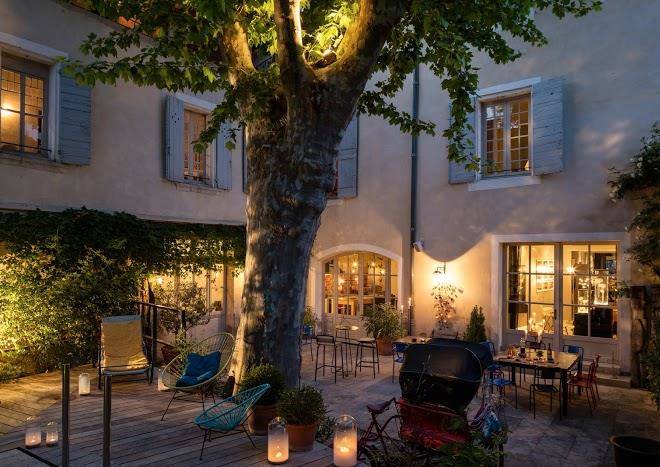 La maison sur la sorgue boutique hotel esprit de france