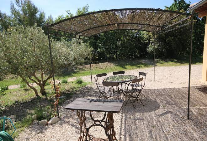 Bois du grand chene 3 gites piscine a malaucene ventoux wifi