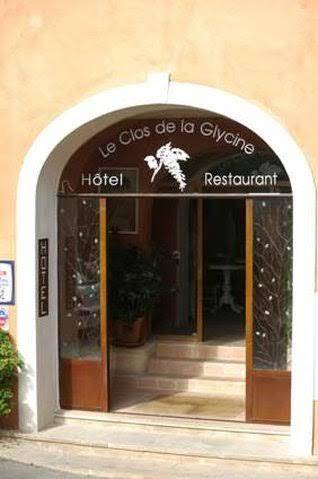 Le clos de la glycine