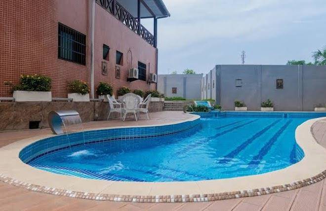 Hotel hibiscus louis