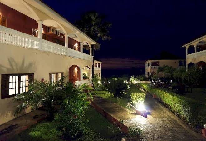 Lemon creek hotel