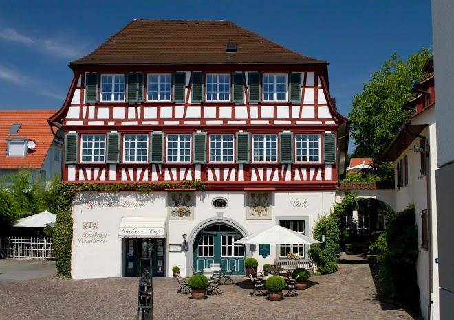 Der lowen hotel restaurant backerei cafe