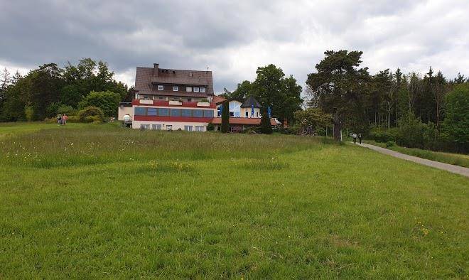 Die schnitzelfarm restaurant hegaustern