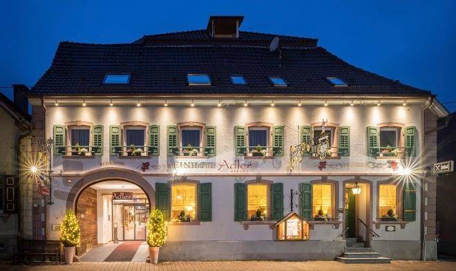 Weinhotel Restaurant Adler Image
