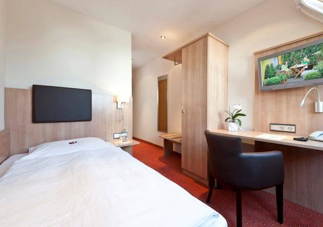 Airport messe hotel garni schumacher filderstadt