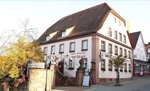 Hotel & restaurant zum riesen