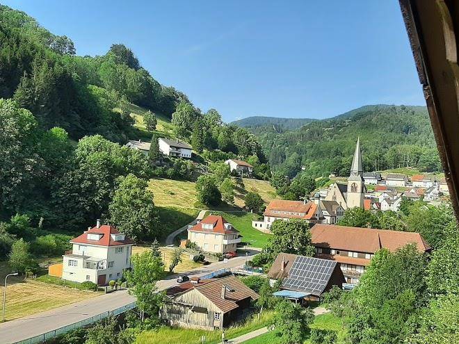 Kirchturmblick Haus Image