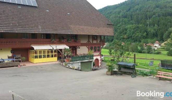 Waldebauernhof