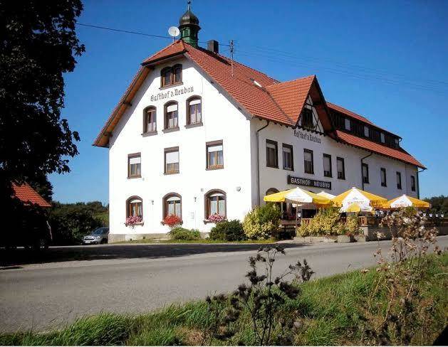 Landhotel zum neubau