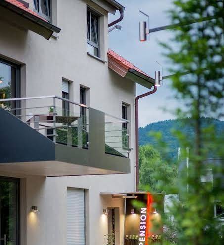 Pension schell