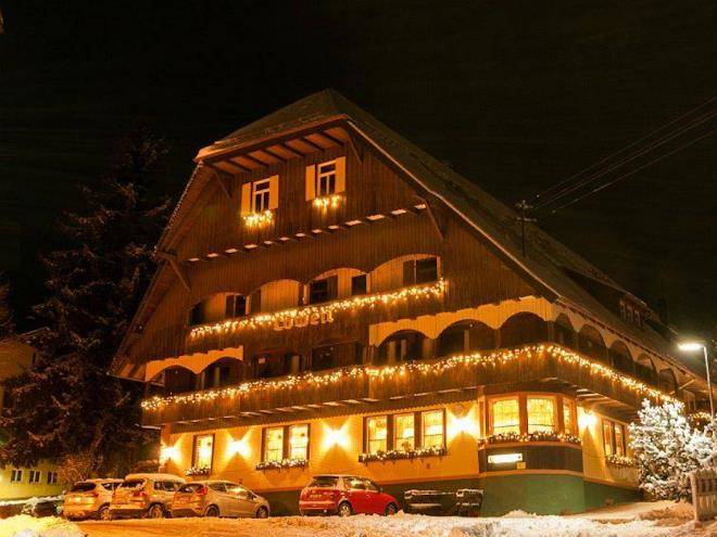Landgasthof lowen tennenbronn