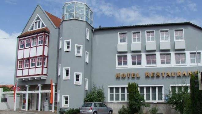 Airport hotel filder post