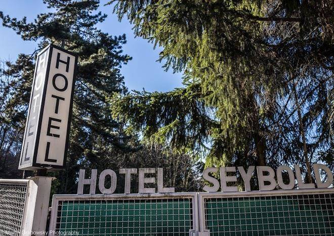 Seybold garni