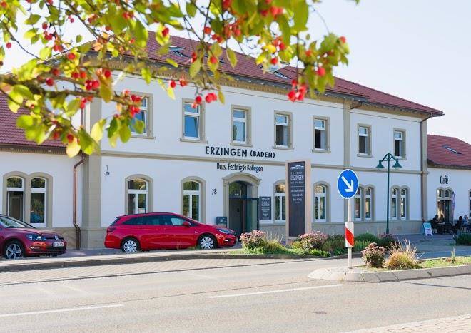 Bahnhof erzingen hotel coffee & more