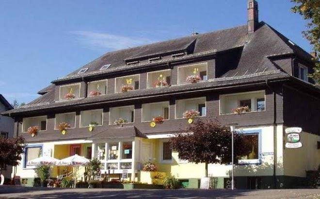Hotel adenia