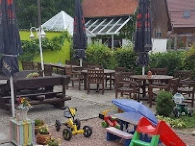 Land Hotel Post Image