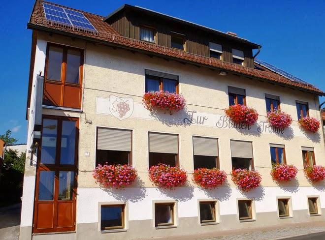 Zur blauen traube gasthof familie obermeier