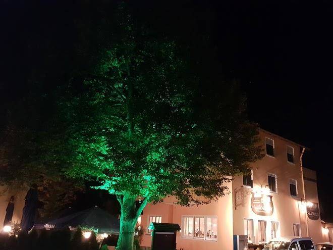 Hotel restaurant platamon