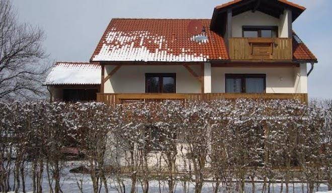 Ferienhaus brutting