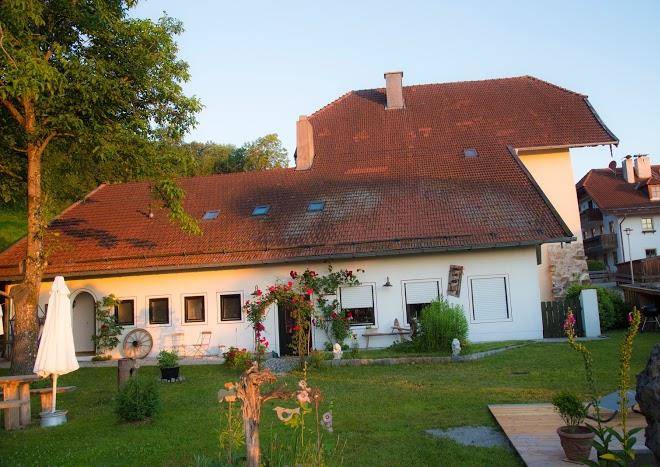Ferienwohnung gastezimmer historische taverne vachenlueg