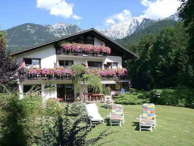 Pension larchenhof gmbh