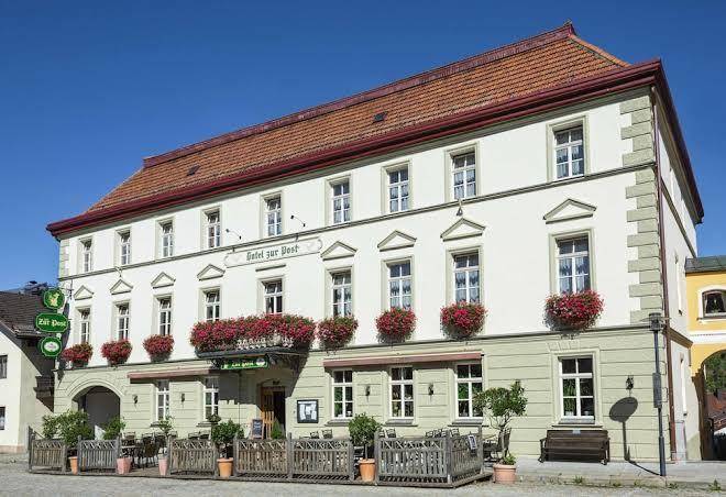 Hotel zur post