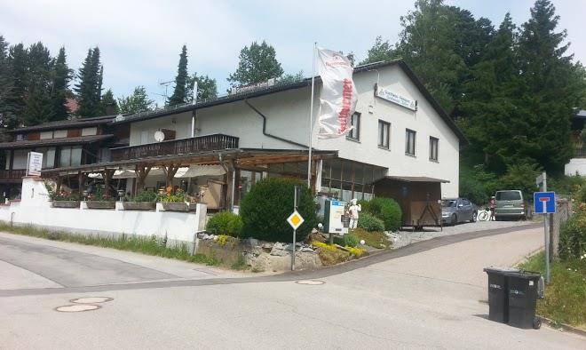 Cafe + pension grabmeierkeller