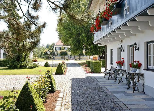 Gut altholz landhotel und restaurant hutter ohg
