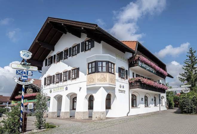 Alter hof
