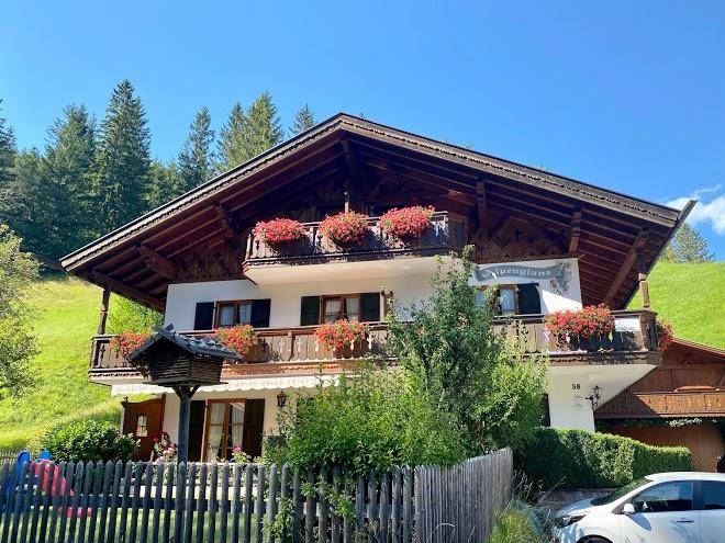 Gastehaus alpenglanz