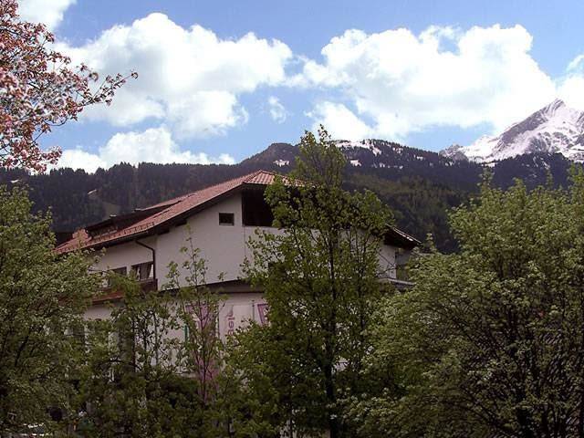 Hotel roter hahn garmisch partenkirchen