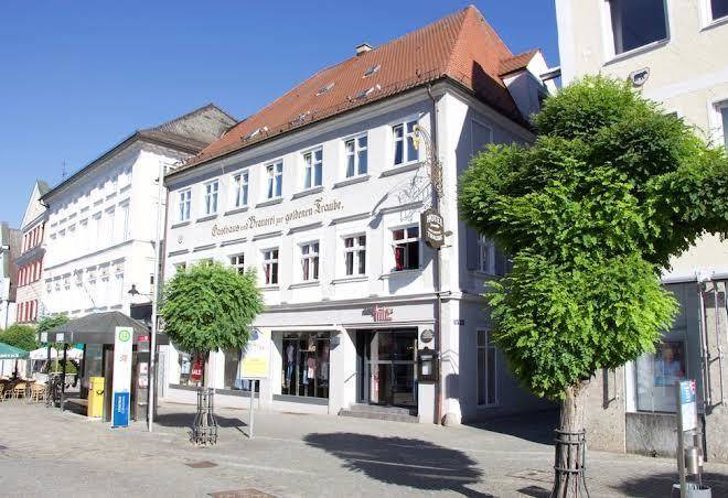 Hotel Goldene Traube Image