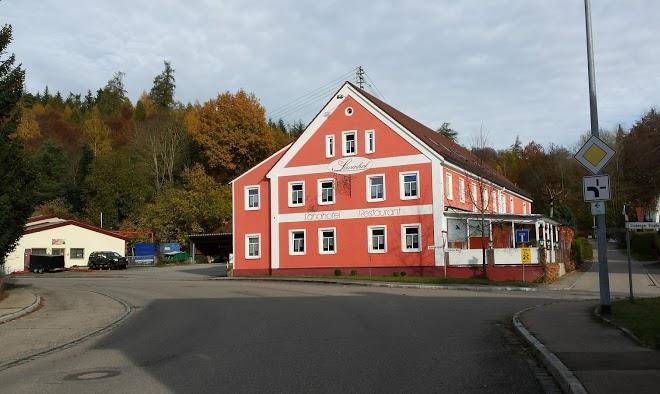 Landhotel & restaurant lowenhof
